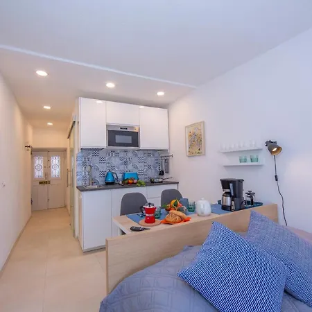 Fronte Apartment *