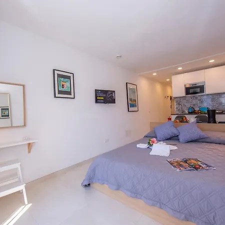 Apartment Fronte *